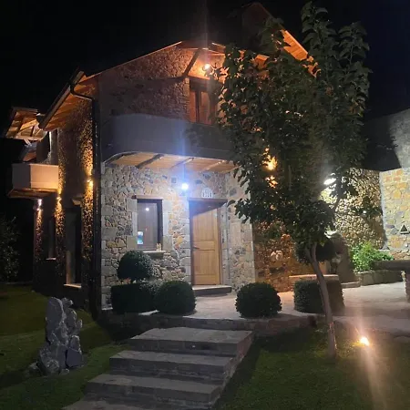 Shtepia Tradites Gjinar بيت للعطل