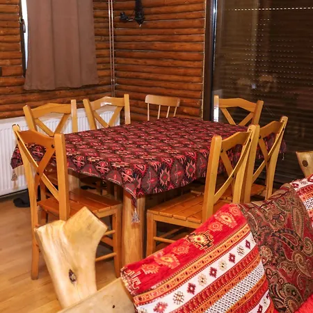 Shtepia Tradites Gjinar *