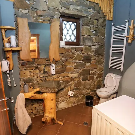 Holiday home Shtepia Tradites Gjinar